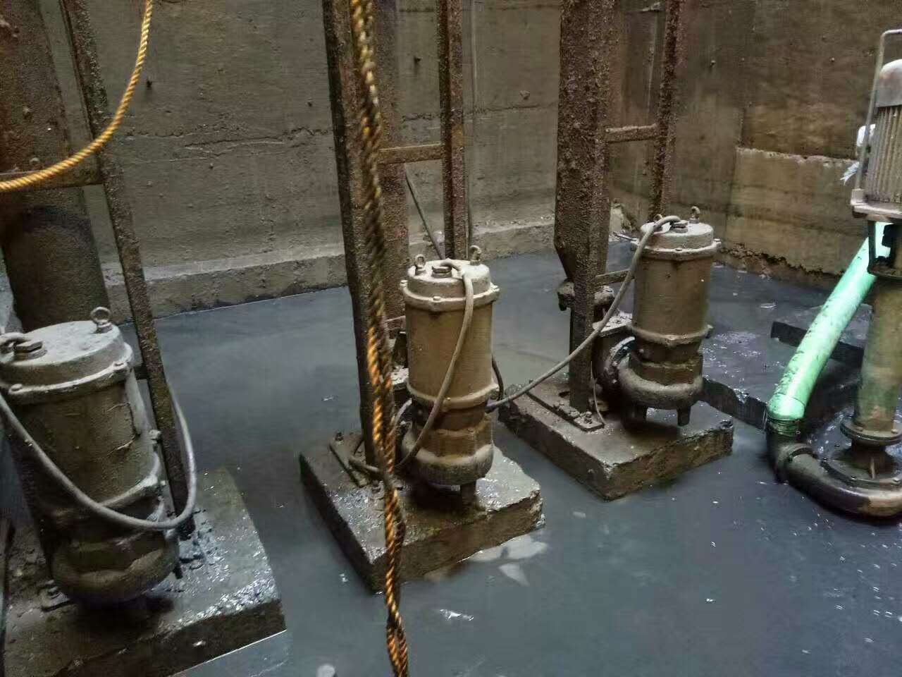 会同污水池清理